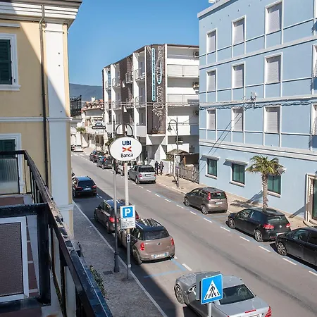 Апартаменты M031 - Marcelli, Monolocale Fronte Mare Марчелли